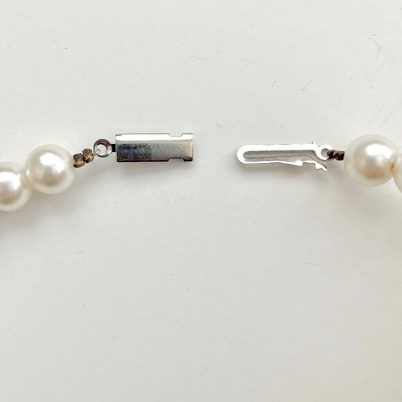 Faux Graduated Pearl 15" Choker Style Necklace Rhinestone Stainless Steel Thread - Picture 5 of 11